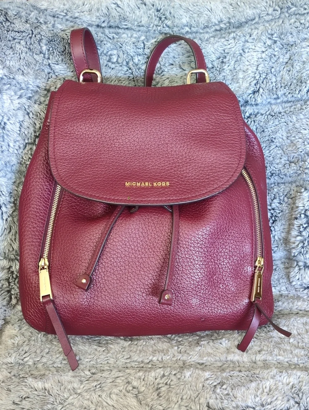 Michael Kors Viv Backpack In - Picture 1 of 6